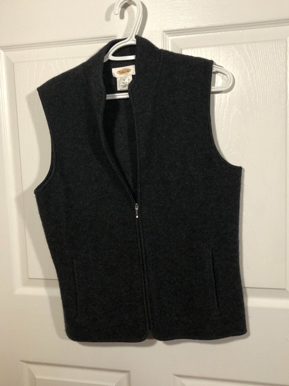 Talbots women sleeveless winter wool gray jacket, full front zip, S